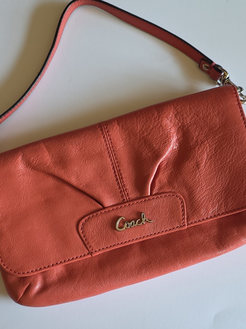 ♥️👛Coach Coral-Orange Leather Wristlet/ Shoulder Bag
